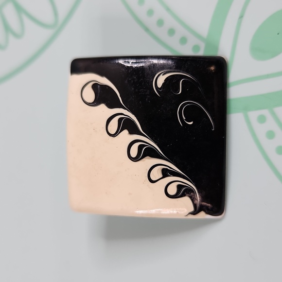 5/$20 Bundle deal - Pierced Earrings - Picture 2 of 5